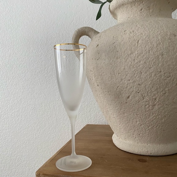 NEW**ANTHROPOLOGIE 4 set DOBRA FLUTES - Picture 3 of 5